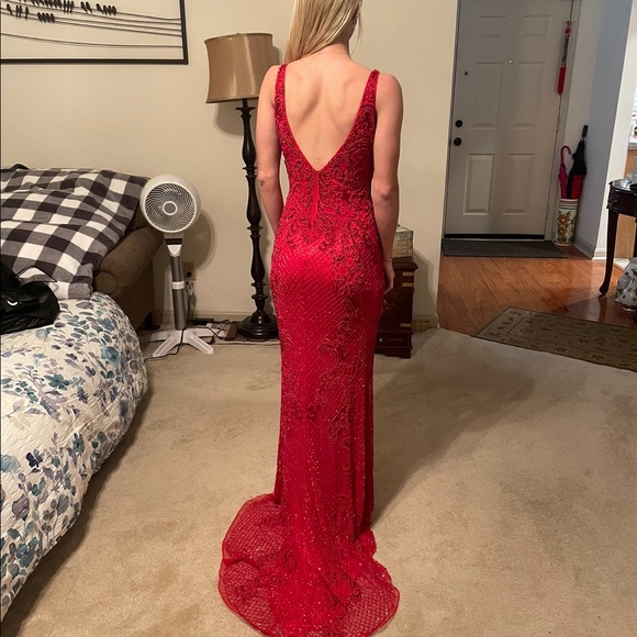Prom/pageant dress in great condition, a beautiful dress!! - Picture 2 of 3